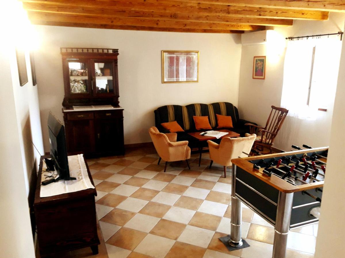 Casa Istriana Nona Pina Villa Kaštelir Exterior foto