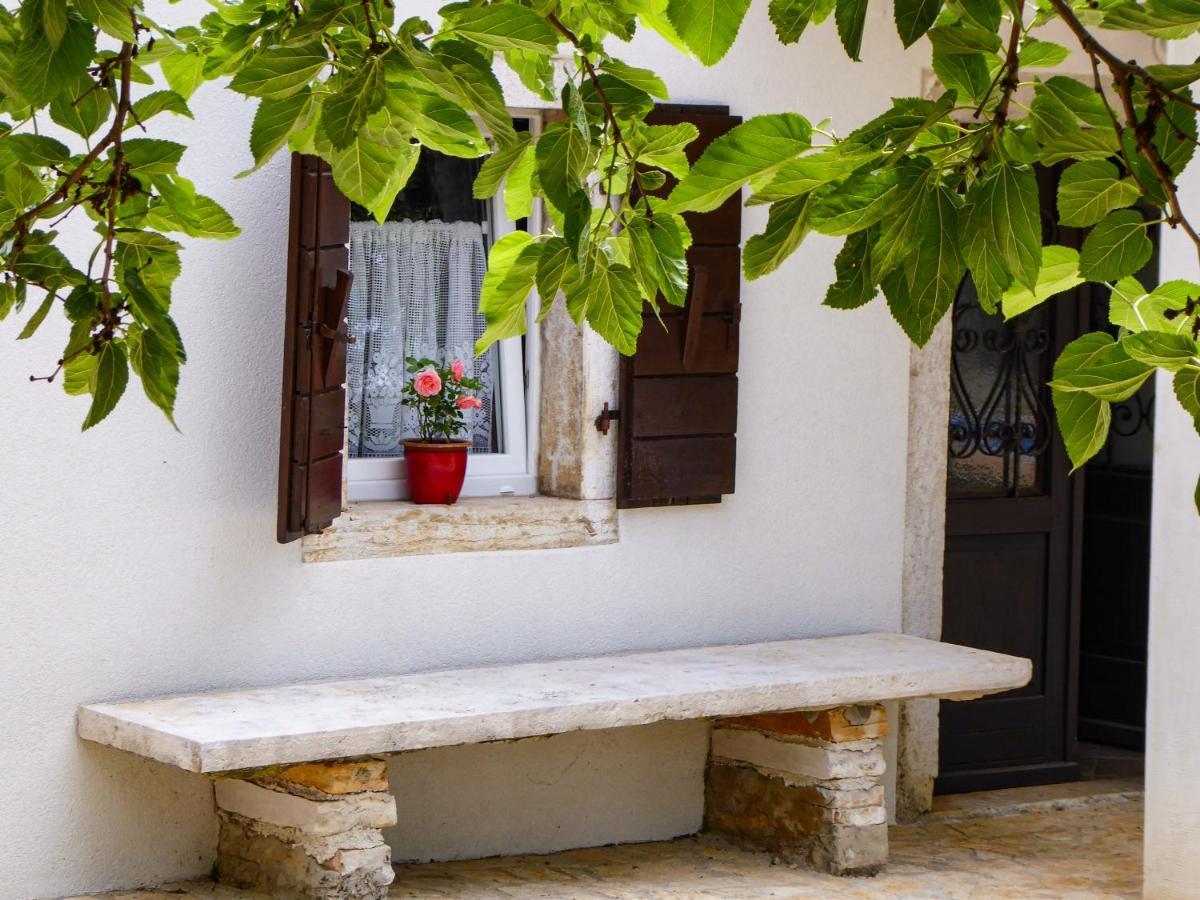 Casa Istriana Nona Pina Villa Kaštelir Exterior foto